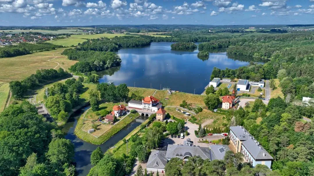 4 Pory Roku Resort Sauna & Spa — widok z lotu ptaka